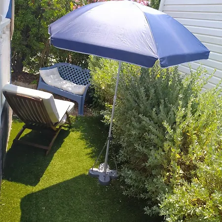 אתר קמפינג Le Paradis Bleu Les Pins Maritimes