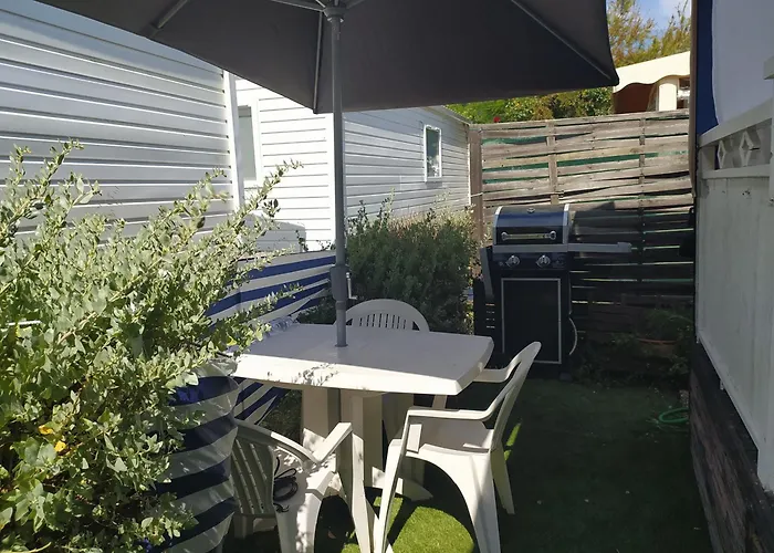 Camping Le Paradis Bleu Les Pins Maritimes